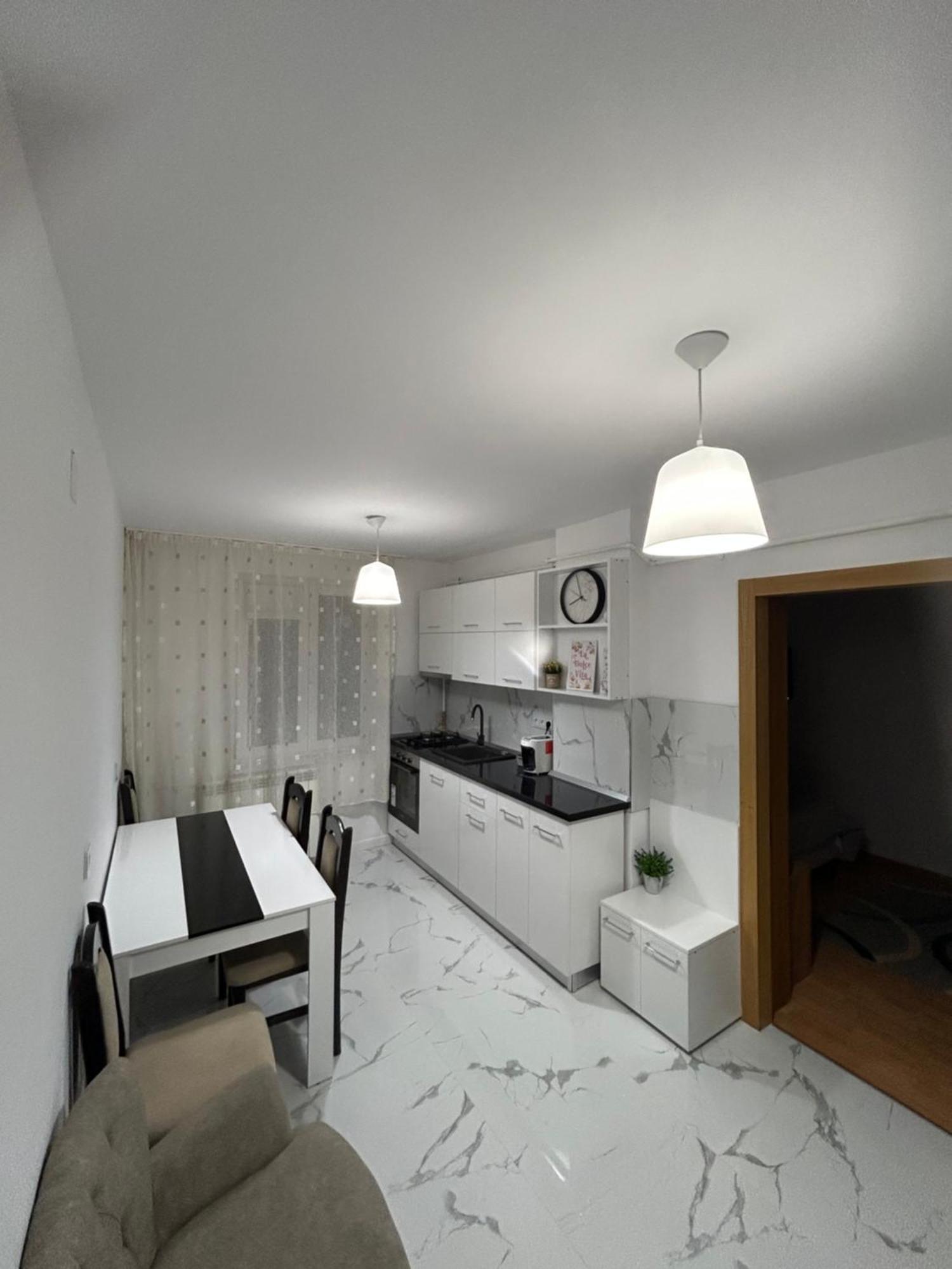 Apartament Central Râmnicu Vâlcea Kültér fotó